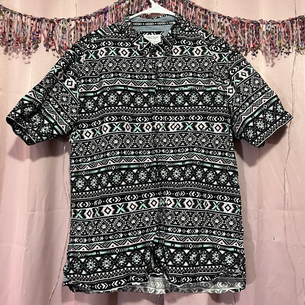 Men's Black and White Patterned Shirt